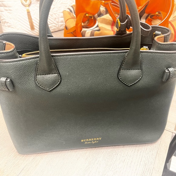 100% Authentic - New Burberry Sea Green Leather Check Fabric Medium Banner Tote - Picture 3 of 7